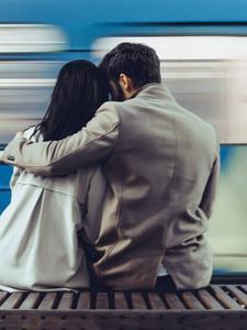 在火车上跨年寓意什么